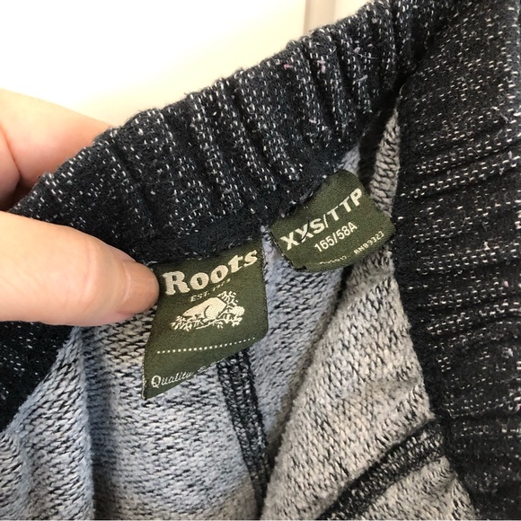 Roots women’s salt and pepper sweatpants - Picture 7 of 8